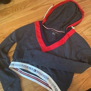 Tommy Hilfiger Cropped Sweatshirt